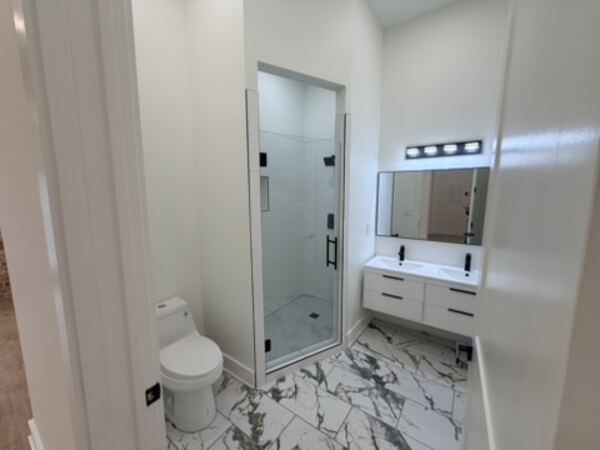 Unit 1 bathroom